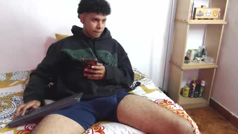 Snapshot of mikedick_420 chatting on February 2025 07:13:01 AM mikedick_420 online show from February 2025 07:13:01 AM