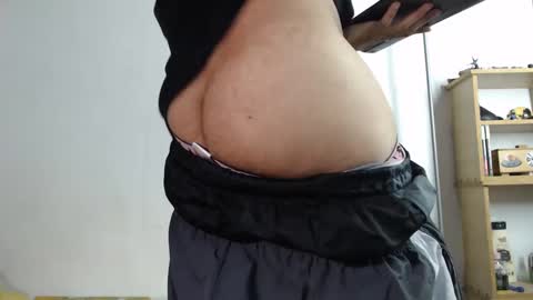 Snapshot of mikedick_420 chatting on February 2025 03:50:01 AM mikedick_420 online show from February 2025 03:50:01 AM