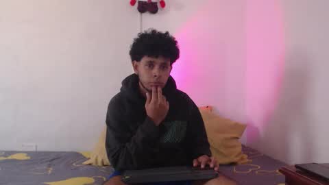 Snapshot of mikedick_420 chatting on March 2026 01:39:01 PM mikedick_420 online show from March 2026 01:39:01 PM