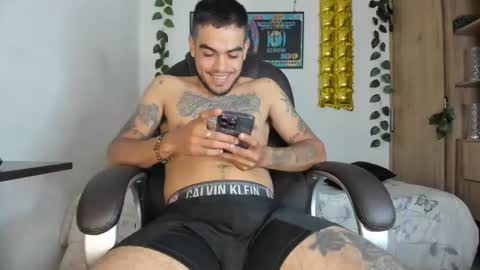 mikee_scooth online show from January 2025 05:13:01 PM