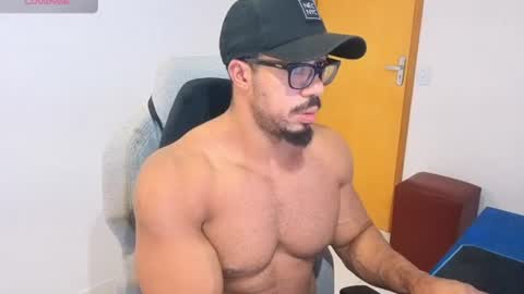 mikehotk online show from June 2026 10:52:01 PM