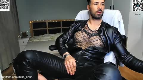 Mike    online show from May 2026 09:12:02 PM
