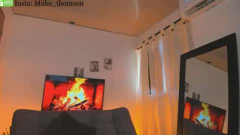 Snapshot of mikethomson01 chatting on December 2024 06:28:01 PM Mike online show from December 2024 06:28:01 PM