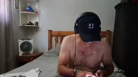Snapshot of mikeundies chatting on May 2026 07:17:01 AM mikeundies online show from May 2026 07:17:01 AM