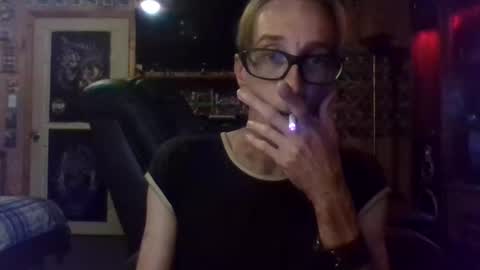 Snapshot of mikey33436 chatting on November 2025 09:04:02 PM Michael online show from November 2025 09:04:02 PM