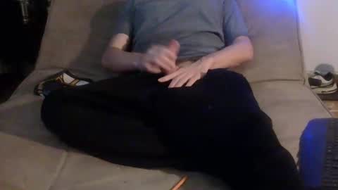 Snapshot of mikey_silver chatting on December 2024 03:24:01 AM mikey_silver online show from December 2024 03:24:01 AM