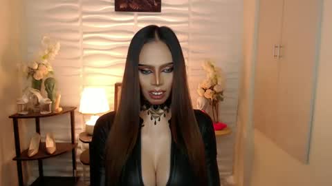 Snapshot of mikeyalawi03 chatting on December 2024 06:39:01 PM Mistress MikeyAlawi online show from December 2024 06:39:01 PM