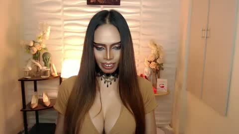 Snapshot of mikeyalawi03 chatting on December 2024 01:32:02 PM Mistress MikeyAlawi online show from December 2024 01:32:02 PM