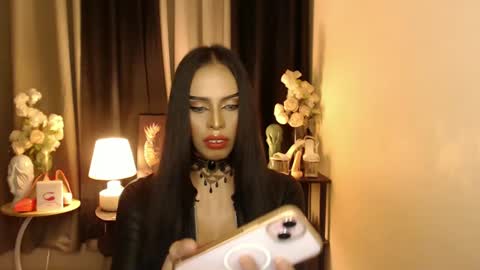 Snapshot of mikeyalawi03 chatting on January 2025 01:52:01 PM Mistress MikeyAlawi online show from January 2025 01:52:01 PM