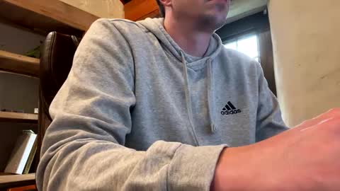 mikeydubs10 online show from April 2026 12:32:01 PM