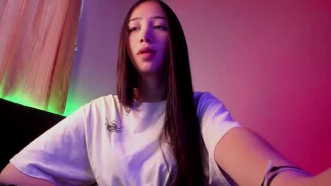 Snapshot of mikeyvioleta chatting on March 2025 04:50:02 PM VIOLETAMIKE online show from March 2025 04:50:02 PM