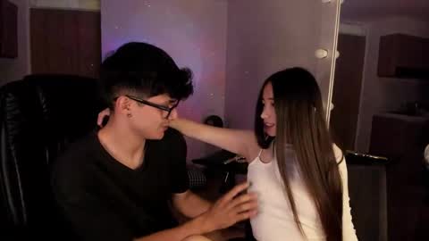 Snapshot of mikeyvioleta chatting on September 2025 12:01:02 AM VIOLETAMIKE online show from September 2025 12:01:02 AM