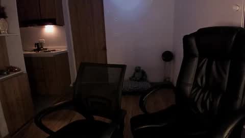 Snapshot of mikeyvioleta chatting on September 2025 12:46:02 AM VIOLETAMIKE online show from September 2025 12:46:02 AM