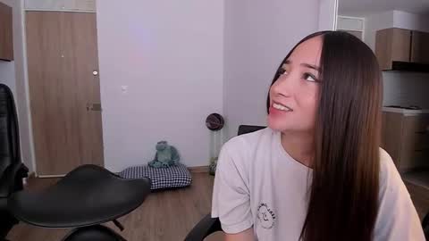 Snapshot of mikeyvioleta chatting on September 2025 06:00:01 PM VIOLETAMIKE online show from September 2025 06:00:01 PM