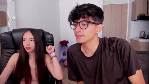 Snapshot of mikeyvioleta chatting on October 2025 05:56:01 PM VIOLETAMIKE online show from October 2025 05:56:01 PM