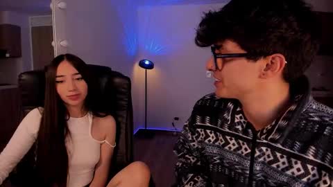 Snapshot of mikeyvioleta chatting on November 2025 08:52:01 PM VIOLETAMIKE online show from November 2025 08:52:01 PM