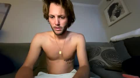 Snapshot of mikeywhite123 chatting on March 2025 06:00:02 AM mikeywhite123 online show from March 2025 06:00:02 AM