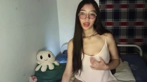 Mikhaela online show from October 2025 04:45:01 AM