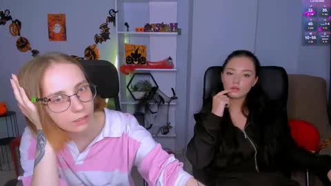 Snapshot of miki_nikki chatting on October 2025 04:30:02 PM Miki online show from October 2025 04:30:02 PM