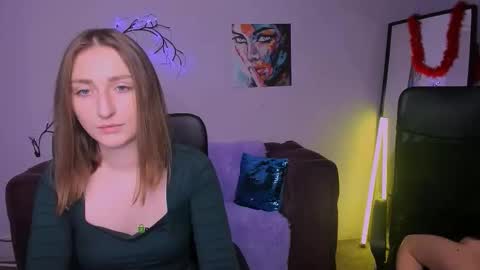 Snapshot of miki_nikki chatting on November 2025 07:57:01 AM Miki online show from November 2025 07:57:01 AM