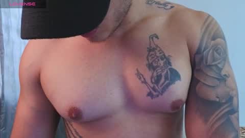 MIKKE online show from December 2025 02:02:02 PM