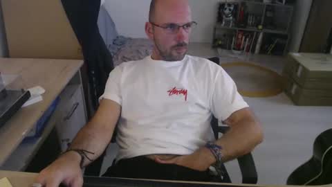 mikmik91 online show from October 2025 02:17:02 PM