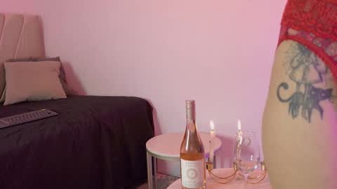 Mikoto Urb online show from November 2025 07:45:01 PM