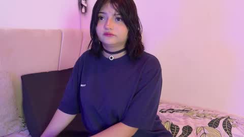 Mikoto Urb online show from November 2025 07:36:01 PM