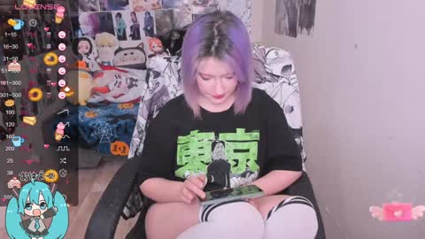 Miku online show from December 2024 03:39:01 PM