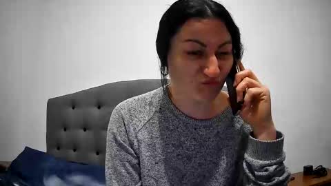 Snapshot of mikyloveu chatting on February 2025 03:50:01 PM Mikyloveu online show from February 2025 03:50:01 PM