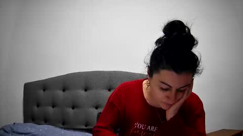 Snapshot of mikyloveu chatting on February 2025 04:14:01 PM Mikyloveu online show from February 2025 04:14:01 PM