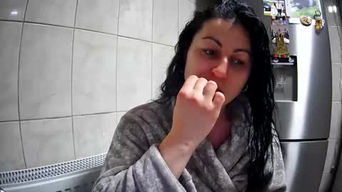 Snapshot of mikyloveu chatting on February 2025 03:19:01 PM Mikyloveu online show from February 2025 03:19:01 PM