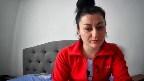 Snapshot of mikyloveu chatting on February 2025 02:21:01 PM Mikyloveu online show from February 2025 02:21:01 PM