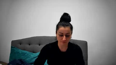 Snapshot of mikyloveu chatting on October 2025 02:06:02 PM Mikyloveu online show from October 2025 02:06:02 PM