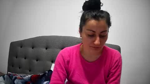 Snapshot of mikyloveu chatting on January 2026 04:56:01 PM Mikyloveu online show from January 2026 04:56:01 PM