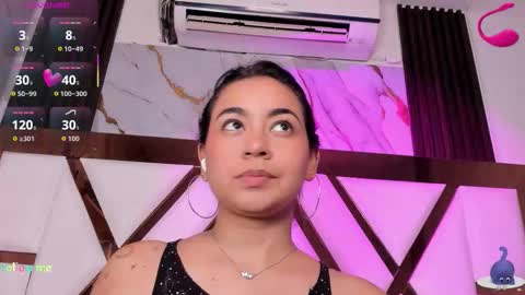 Camila online show from November 2025 06:50:02 PM