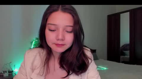 mila_dance_ online show from February 2026 12:34:02 PM