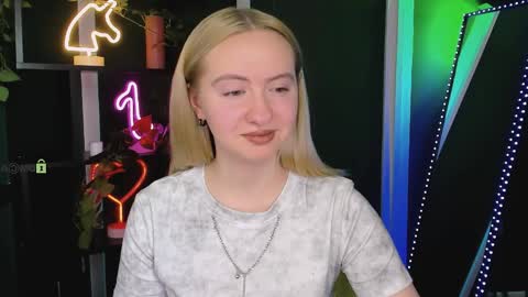 mila_glow online show from May 2026 07:31:02 PM
