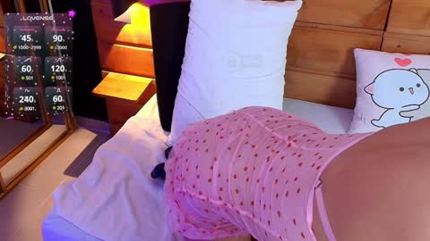 Snapshot of mila_kiitty chatting on February 2025 06:12:01 AM Milena online show from February 2025 06:12:01 AM