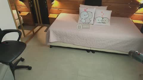 Snapshot of mila_kiitty chatting on September 2025 11:04:02 AM Milena online show from September 2025 11:04:02 AM