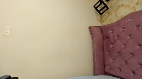 S O F I A  online show from November 2025 11:16:02 AM