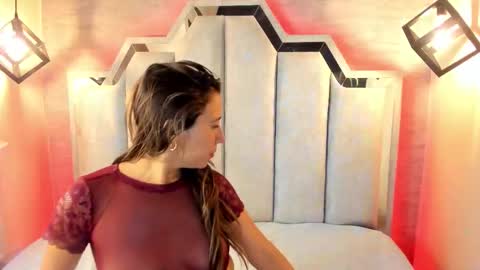 S O F I A  online show from December 2025 12:54:01 PM