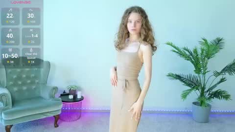 Snapshot of mila_stain chatting on June 2026 07:56:01 AM Mila online show from June 2026 07:56:01 AM