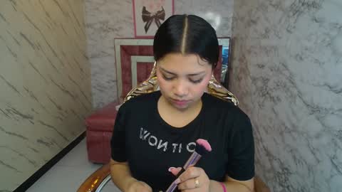 Snapshot of mila_sweet_v chatting on January 2025 01:09:02 PM Mila online show from January 2025 01:09:02 PM