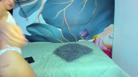 Snapshot of milaa_jones_ chatting on December 2024 03:58:02 AM Mila online show from December 2024 03:58:02 AM