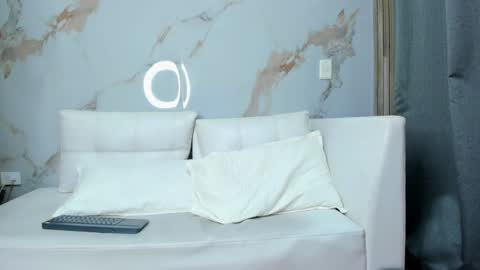          online show from February 2025 09:15:02 PM