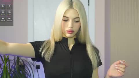 Snapshot of milabunny_ chatting on December 2025 10:20:02 AM Mila and u can call me sweet bunny online show from December 2025 10:20:02 AM