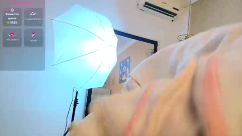 miladiosa online show from November 2025 12:04:01 PM