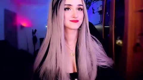 Snapshot of miladyjolie chatting on January 2025 12:38:02 AM MiladyJolie online show from January 2025 12:38:02 AM