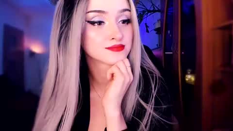 Snapshot of miladyjolie chatting on January 2025 03:36:02 AM MiladyJolie online show from January 2025 03:36:02 AM